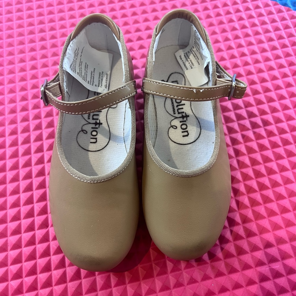 Tap shoes 13.5 in great condition